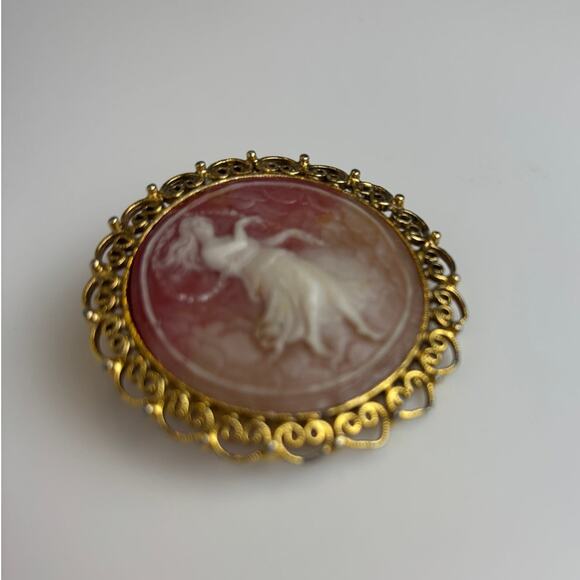 Cameo Gold Tone Resin Pin Brooch Modern 2" - Picture 4 of 4